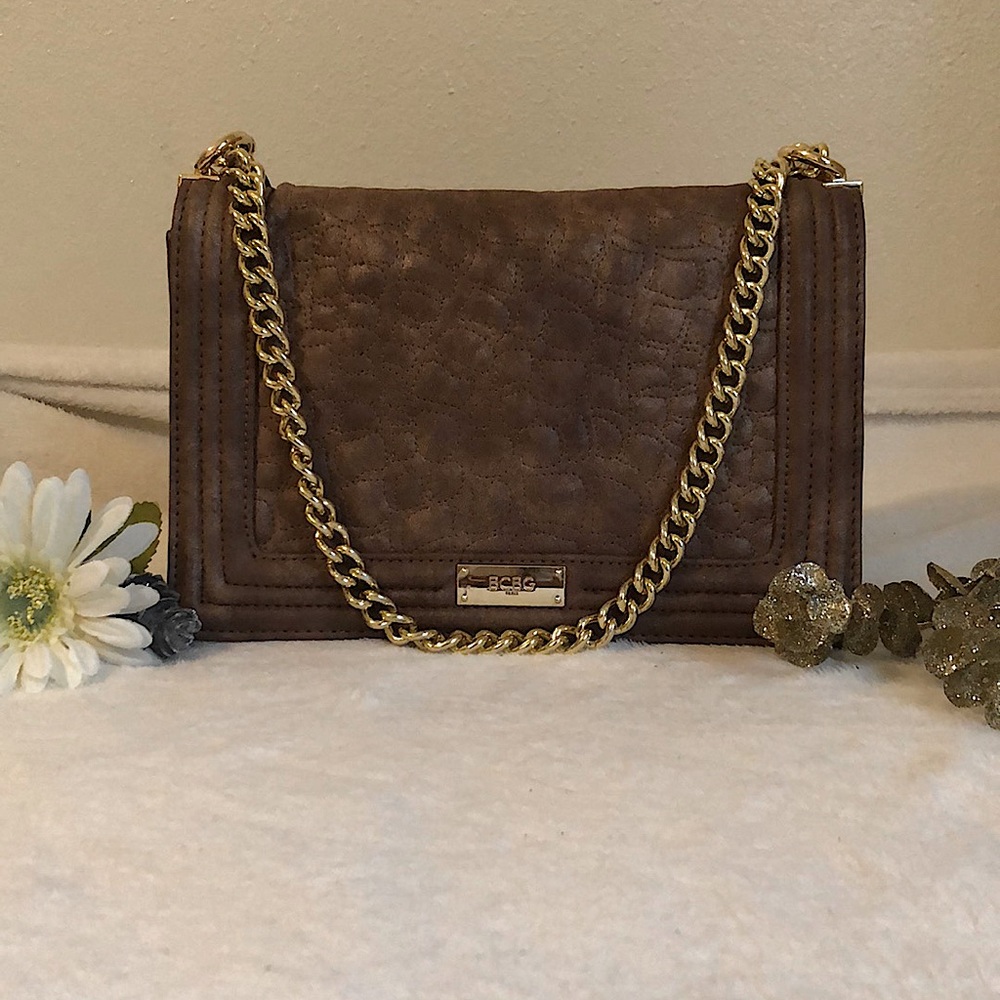 BCBG Camel Shoulder Bag🤎💛